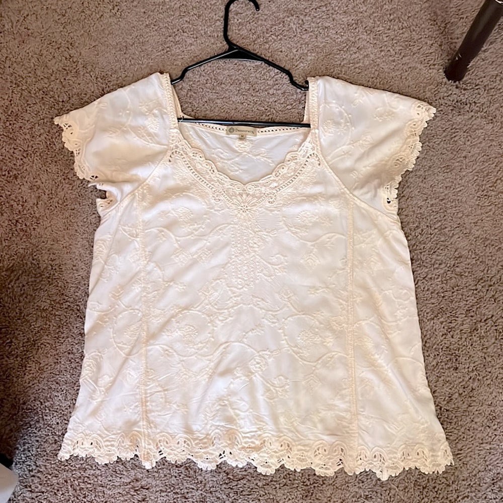 Democracy short sleeve, lace fringe top. Like new-worn once. Beige-size M.